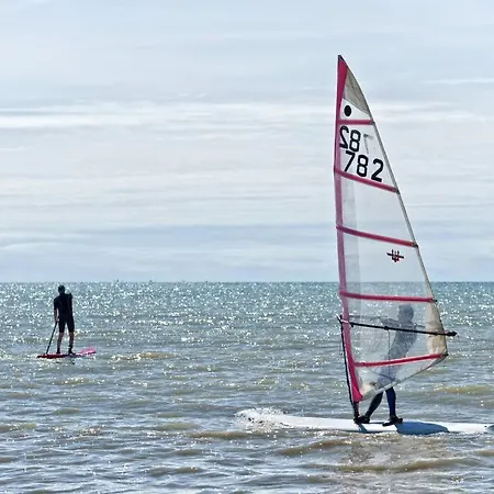 Suzanne Proche De La 4*