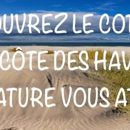 Suzanne Proche De La Plage サン・ジェルマン・シュル・エ